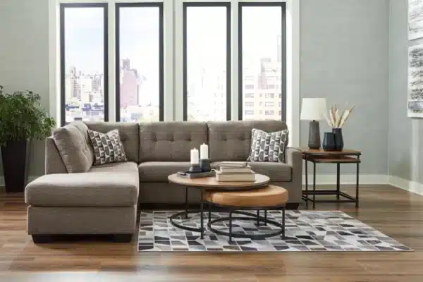 Mahoney Sectional W/Chaise